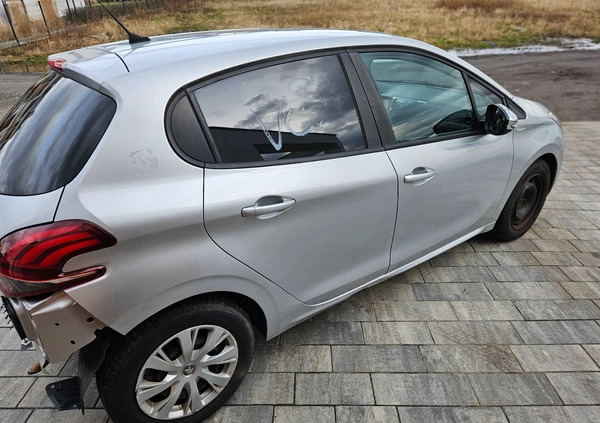 Peugeot 208 cena 19900 przebieg: 103000, rok produkcji 2015 z Września małe 106